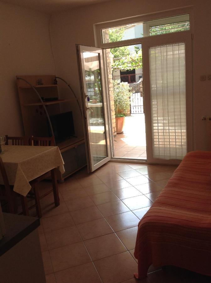 Vila Alma Porec Bagian luar foto